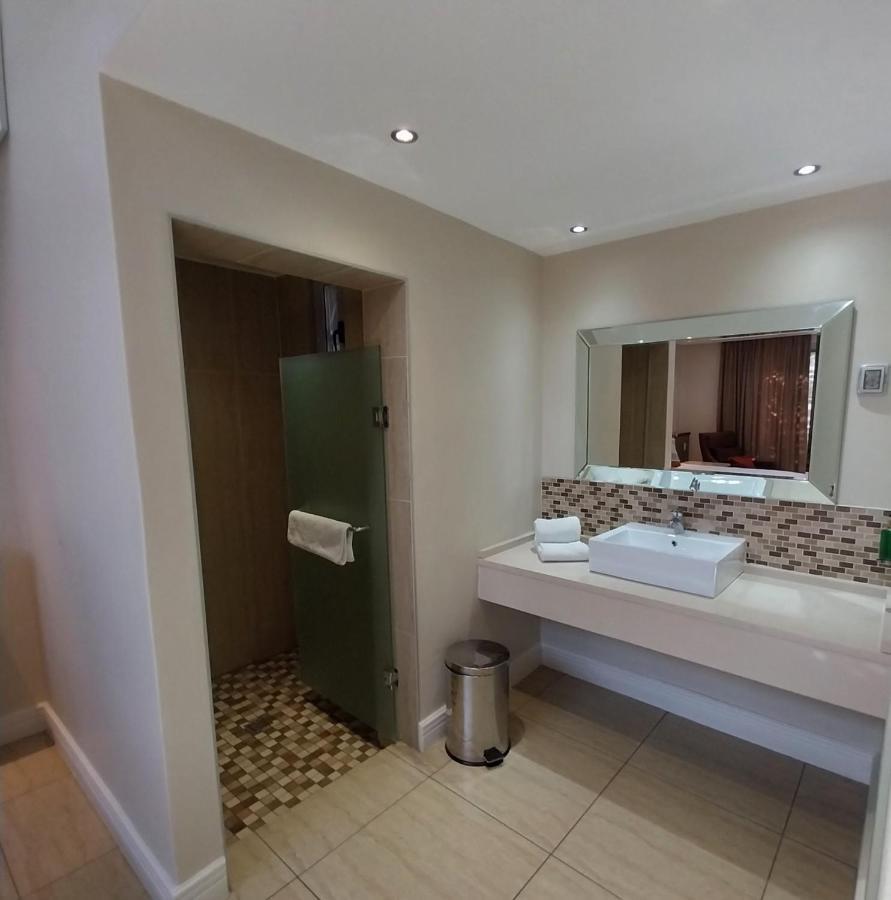Kupferquelle Resort Tsumeb Luaran gambar